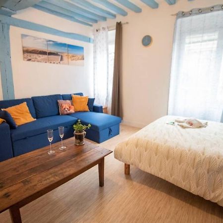 Blue Appartment With A Fireplace Dieppe Exteriör bild