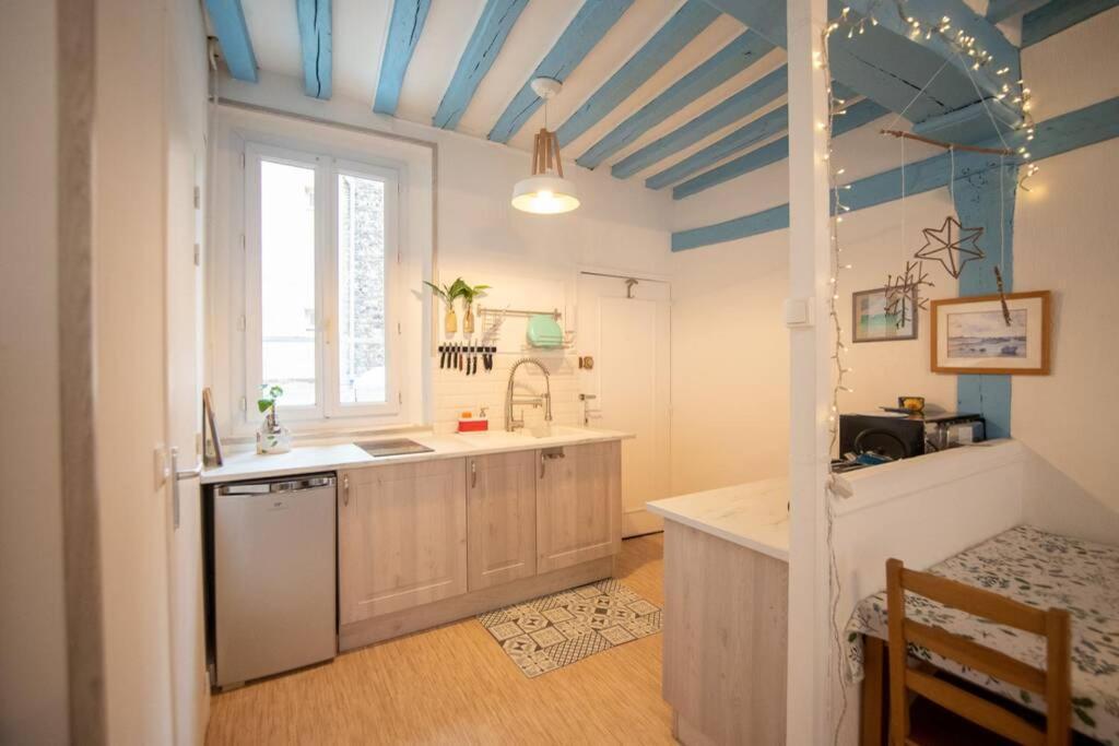 Blue Appartment With A Fireplace Dieppe Exteriör bild